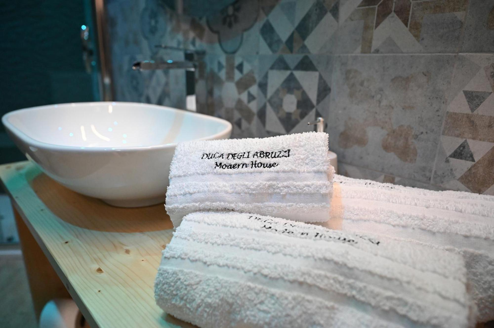 Apartamento Duca Degli Abruzzi Modern House Luxury Relax Bríndisi Exterior foto